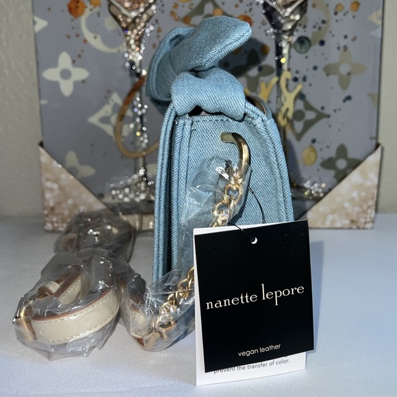 NANETTE LEPORE Denim Bow Crossbody With Chain Strap 8Wx5.5Hin - Picture 9 of 14